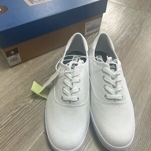 NWT Women’s Ked Sneakers
